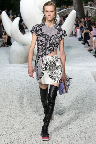 Look 41